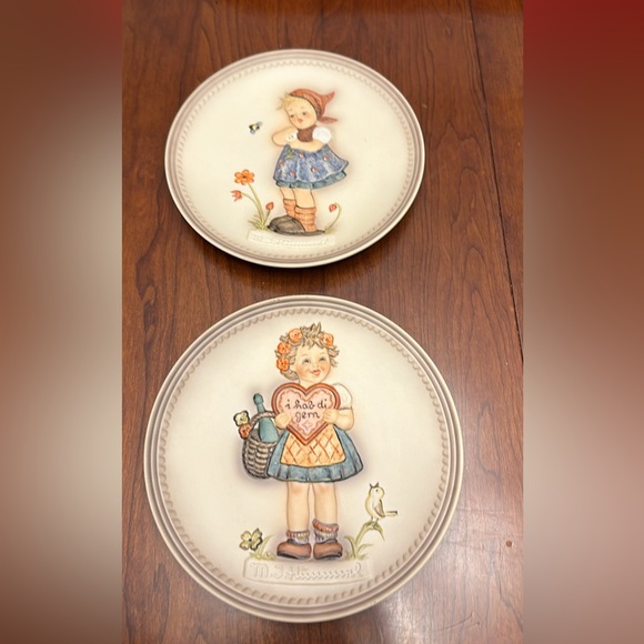 Set of Hummel Collector Plates - Picture 1 of 4